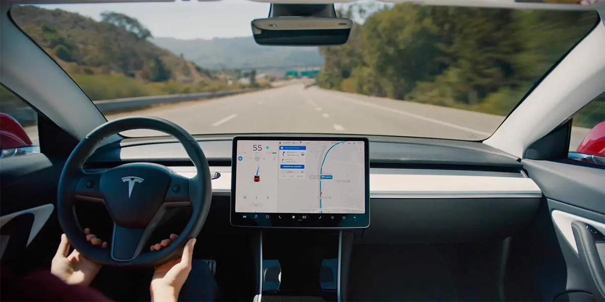 El Autopilot de Tesla logra record de seguridad