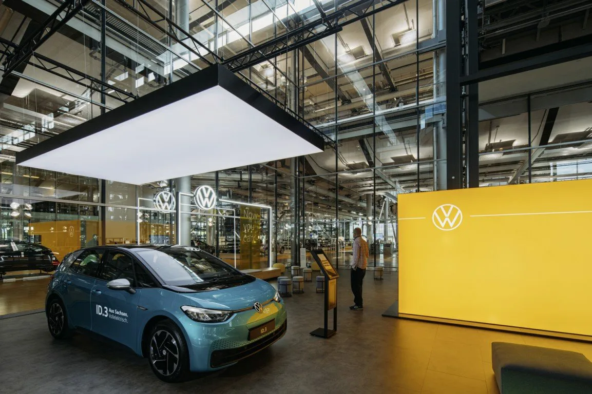El Volkswagen ID.3 inaugura los nuevos concesionarios ID Store